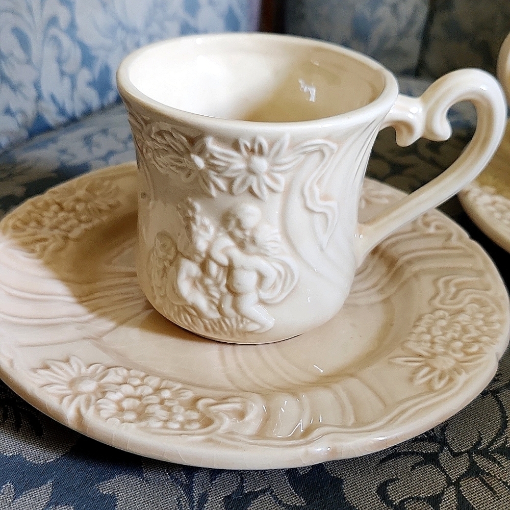 Vintage Beltane tea cups and saucers - Picture 3 of 6